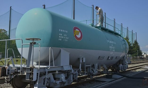Chicago’s Logistics Sector Reels Under Oil Price Surge